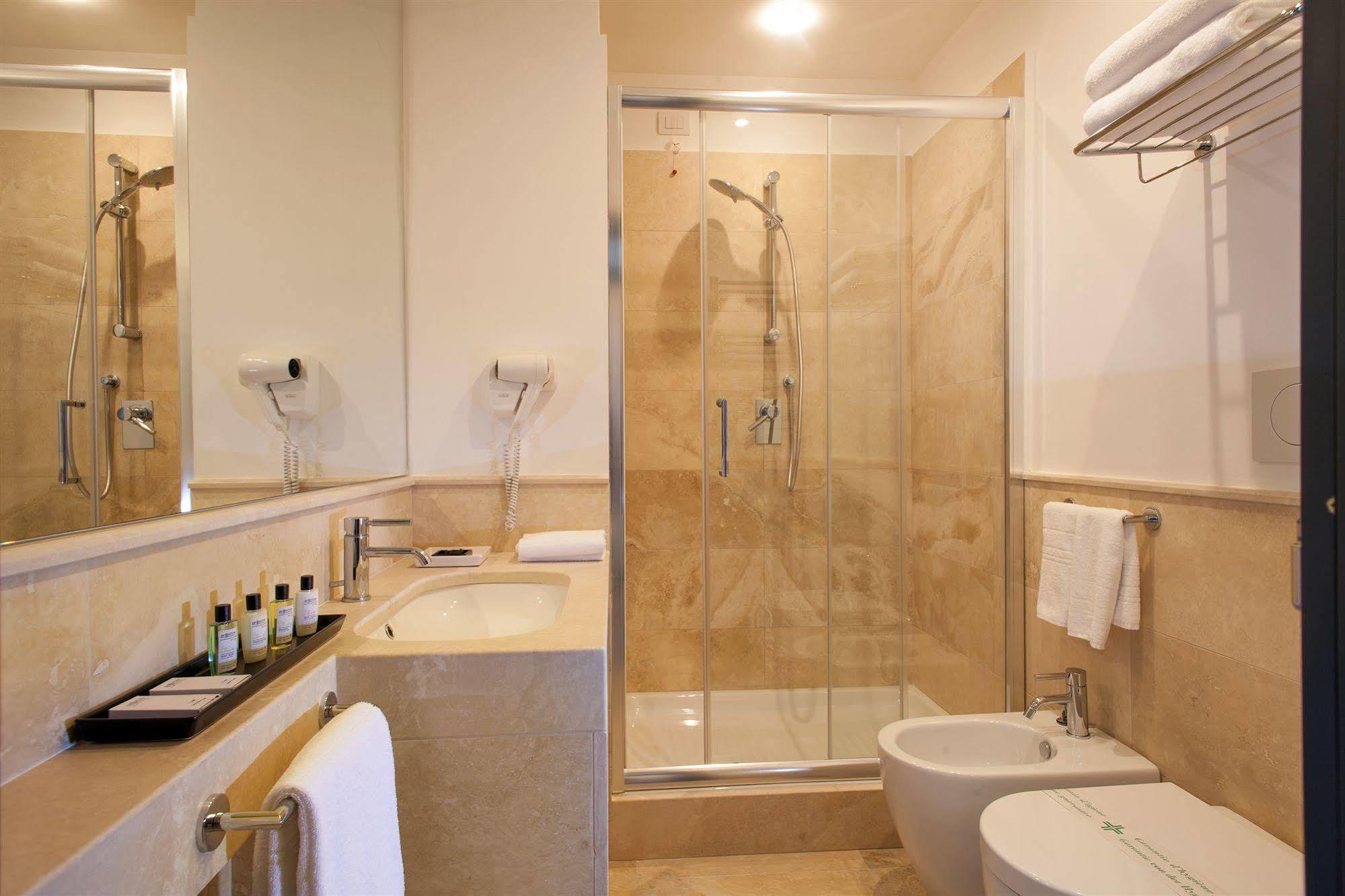 Nazionale 51 Group Bed & Breakfast Rome
