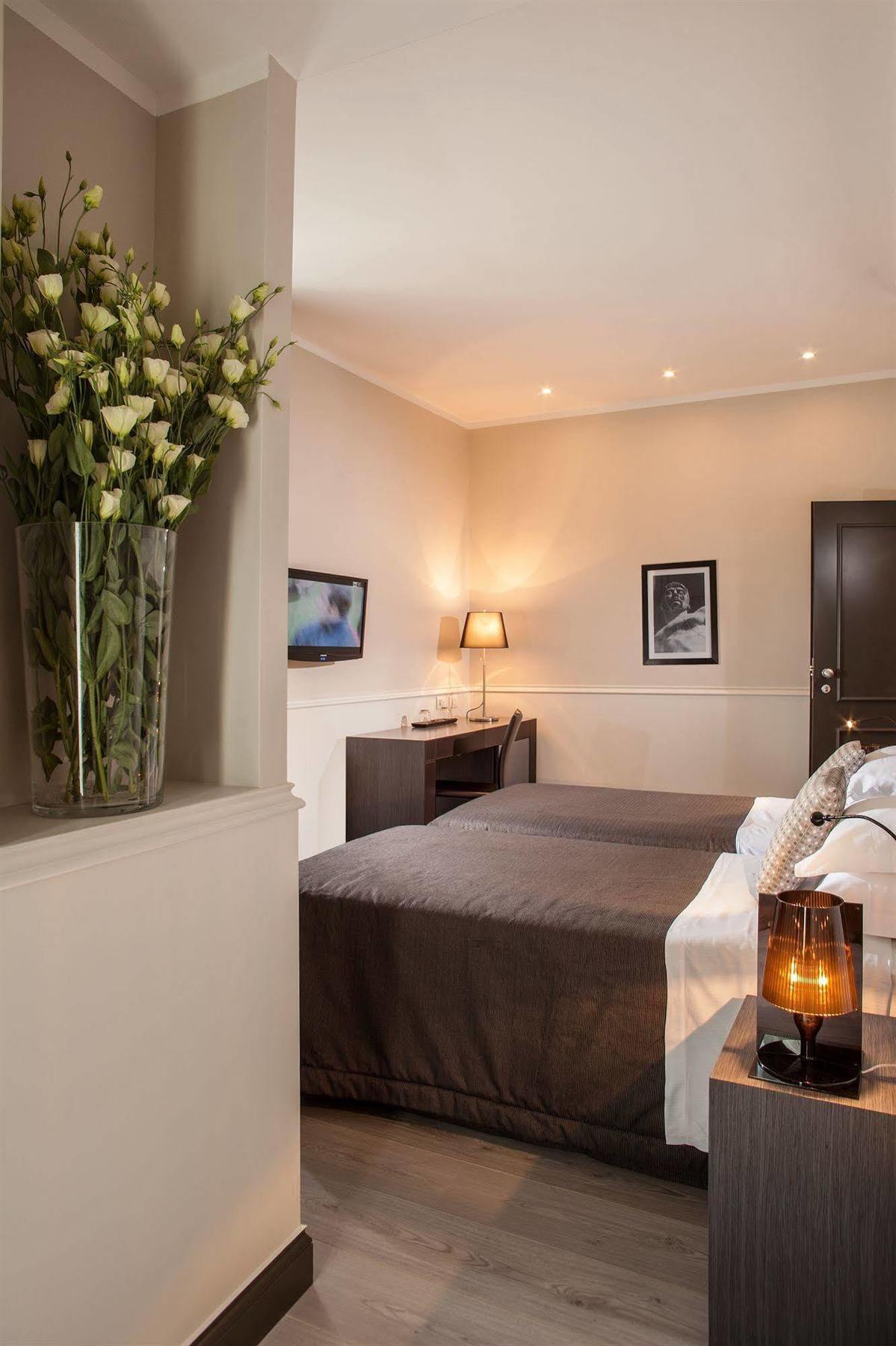 Bed & Breakfast Nazionale 51 Group 3*